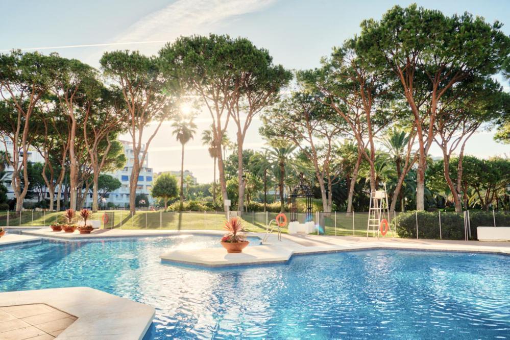 شقة Playas Del Duque, Puerto Banus, Golf .Playa Y Compras ماربيا المظهر الخارجي الصورة