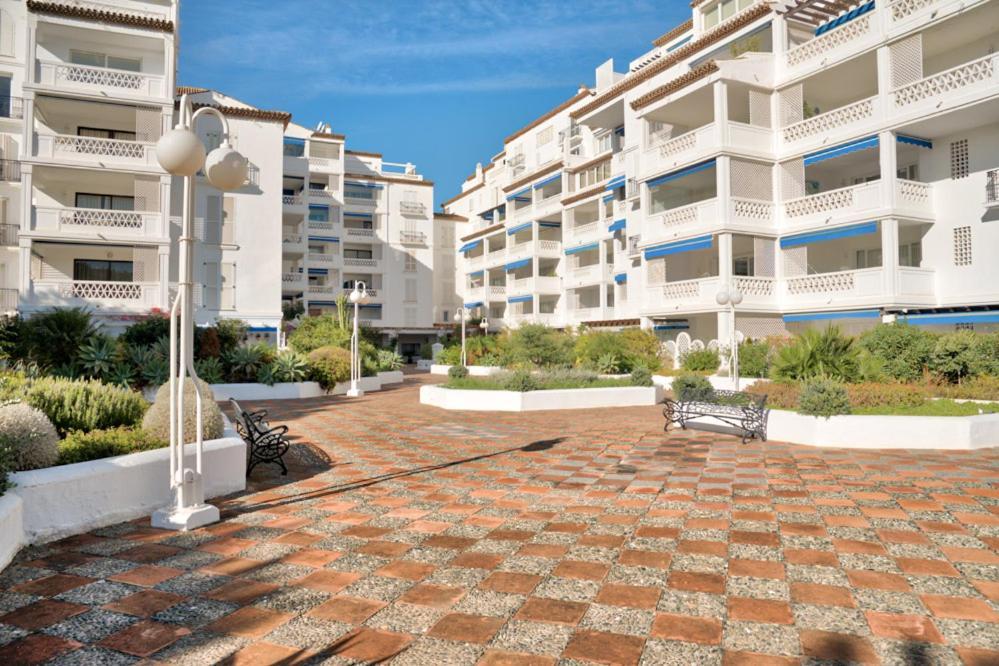 شقة Playas Del Duque, Puerto Banus, Golf .Playa Y Compras ماربيا المظهر الخارجي الصورة